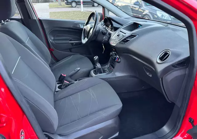 FORD Fiesta 1.25 Champions Edition