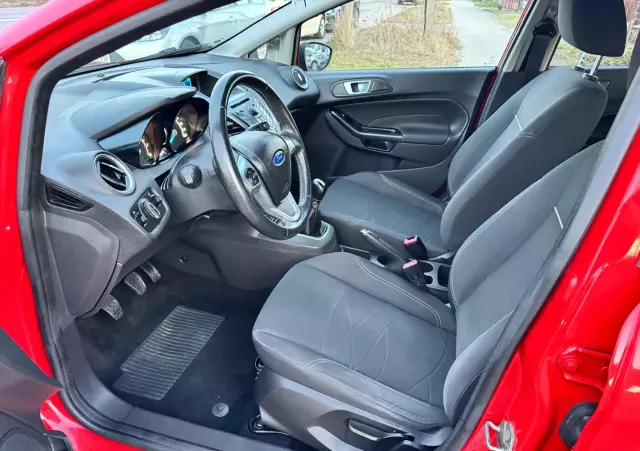 FORD Fiesta 1.25 Champions Edition