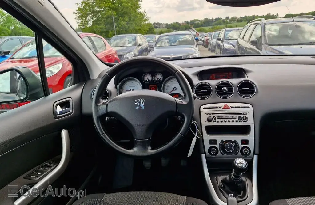 PEUGEOT 308 