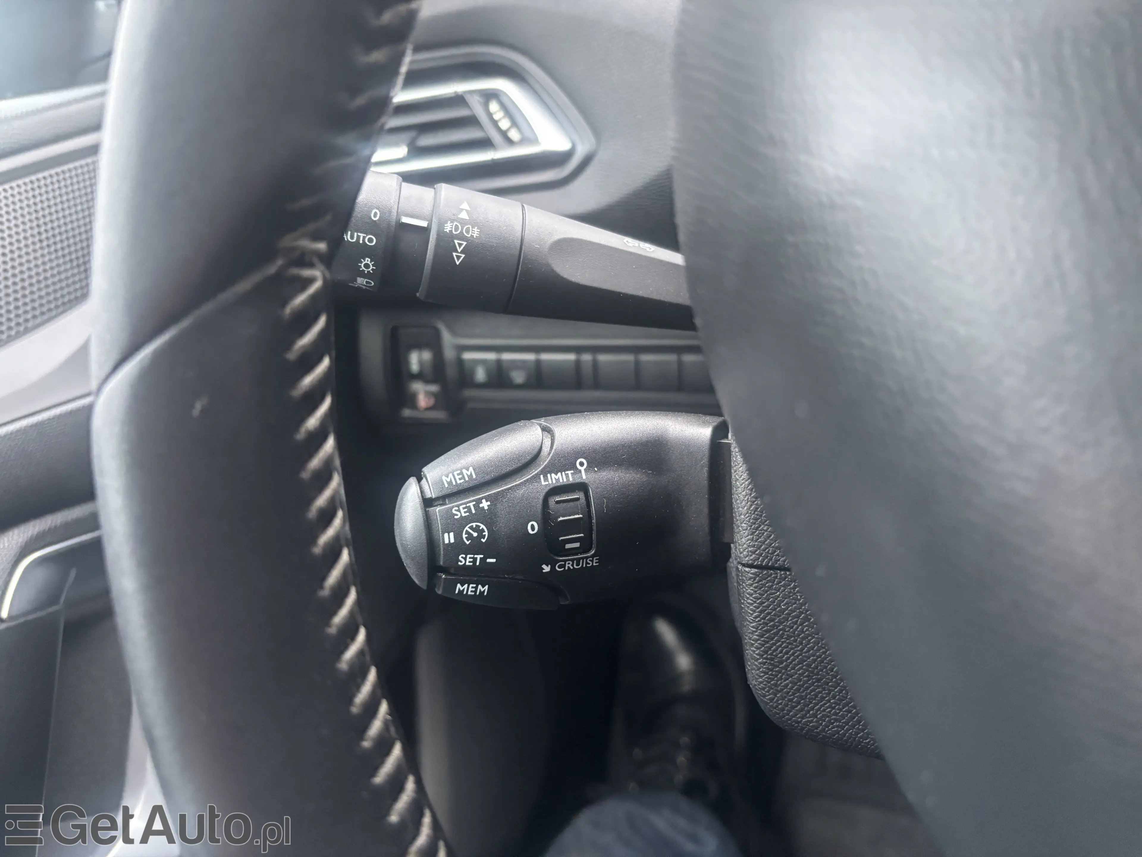 PEUGEOT 308 Allure S&S BlueHDi