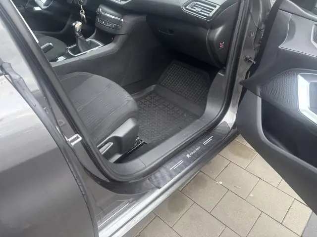 PEUGEOT 308 Allure S&S BlueHDi