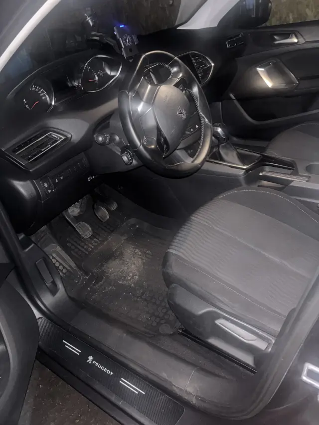 PEUGEOT 308 Allure S&S BlueHDi