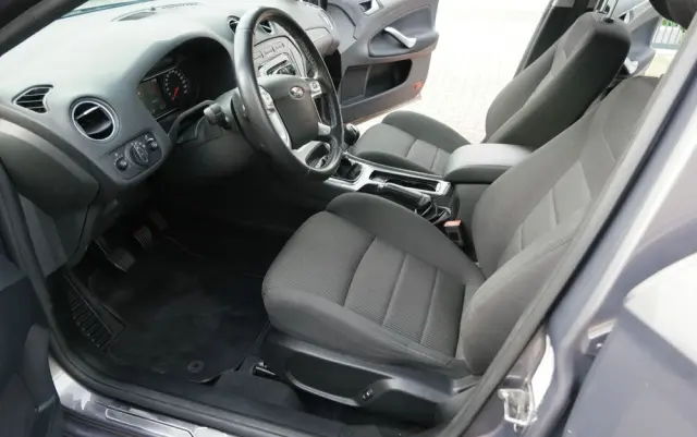 FORD Mondeo 1.6 T Titanium