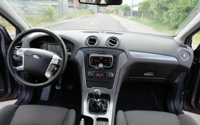 FORD Mondeo 1.6 T Titanium