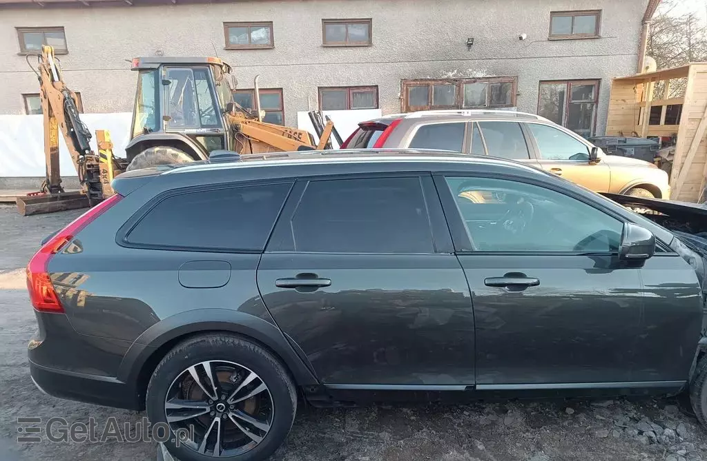 VOLVO V90 Cross Country 