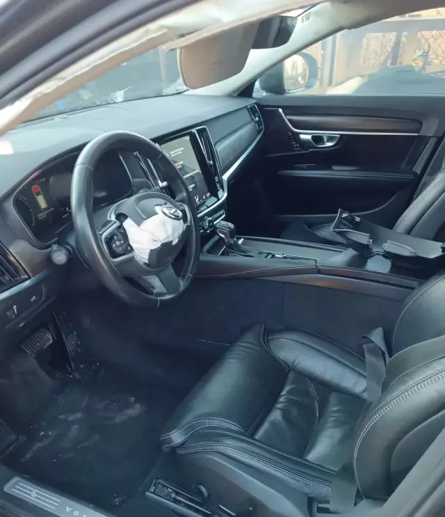 VOLVO V90 Cross Country 