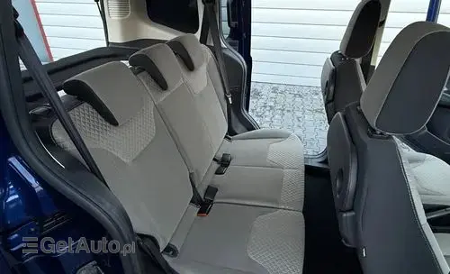 FORD Tourneo Courier 