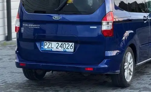 FORD Tourneo Courier 