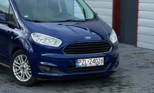 FORD Tourneo Courier 