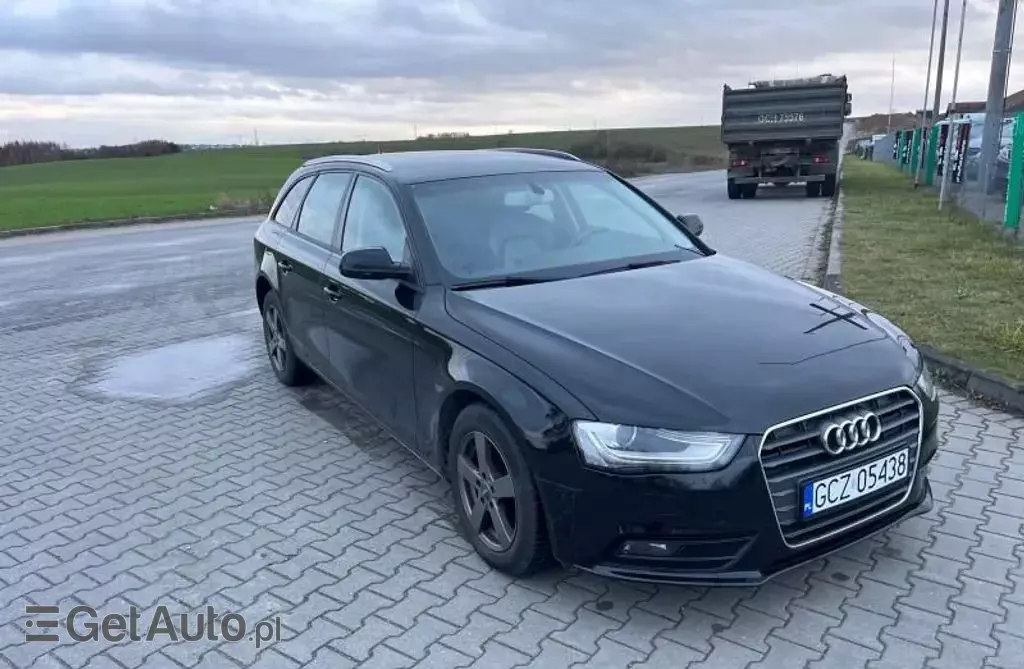 AUDI A4 
