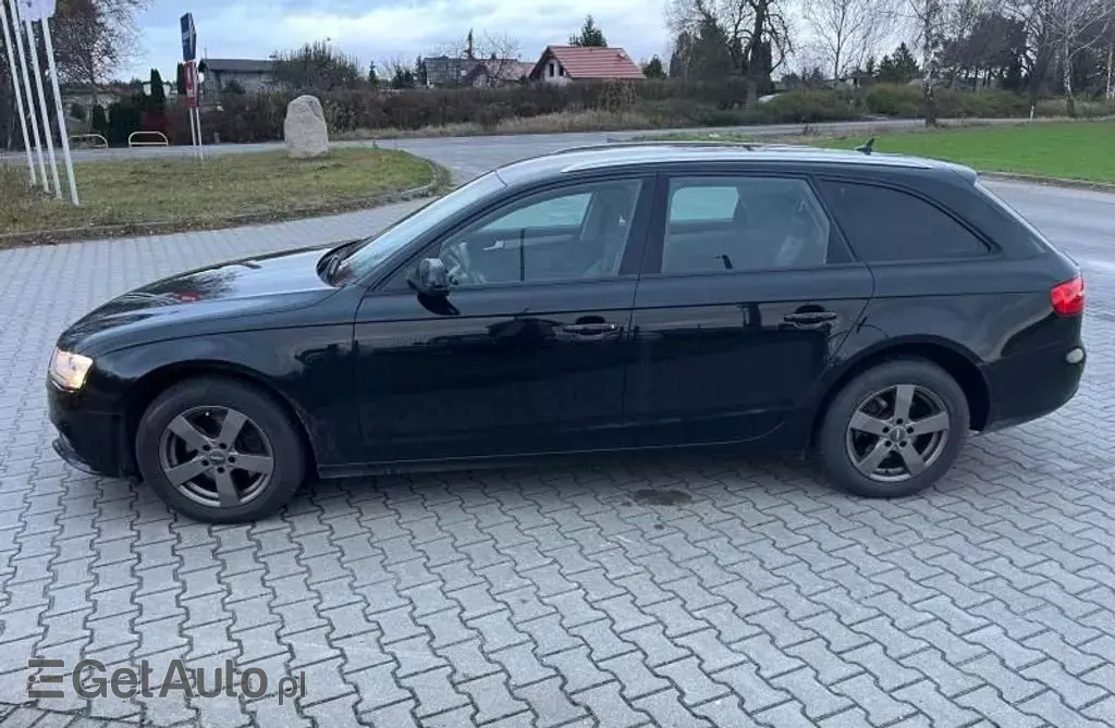 AUDI A4 