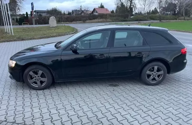 AUDI A4 
