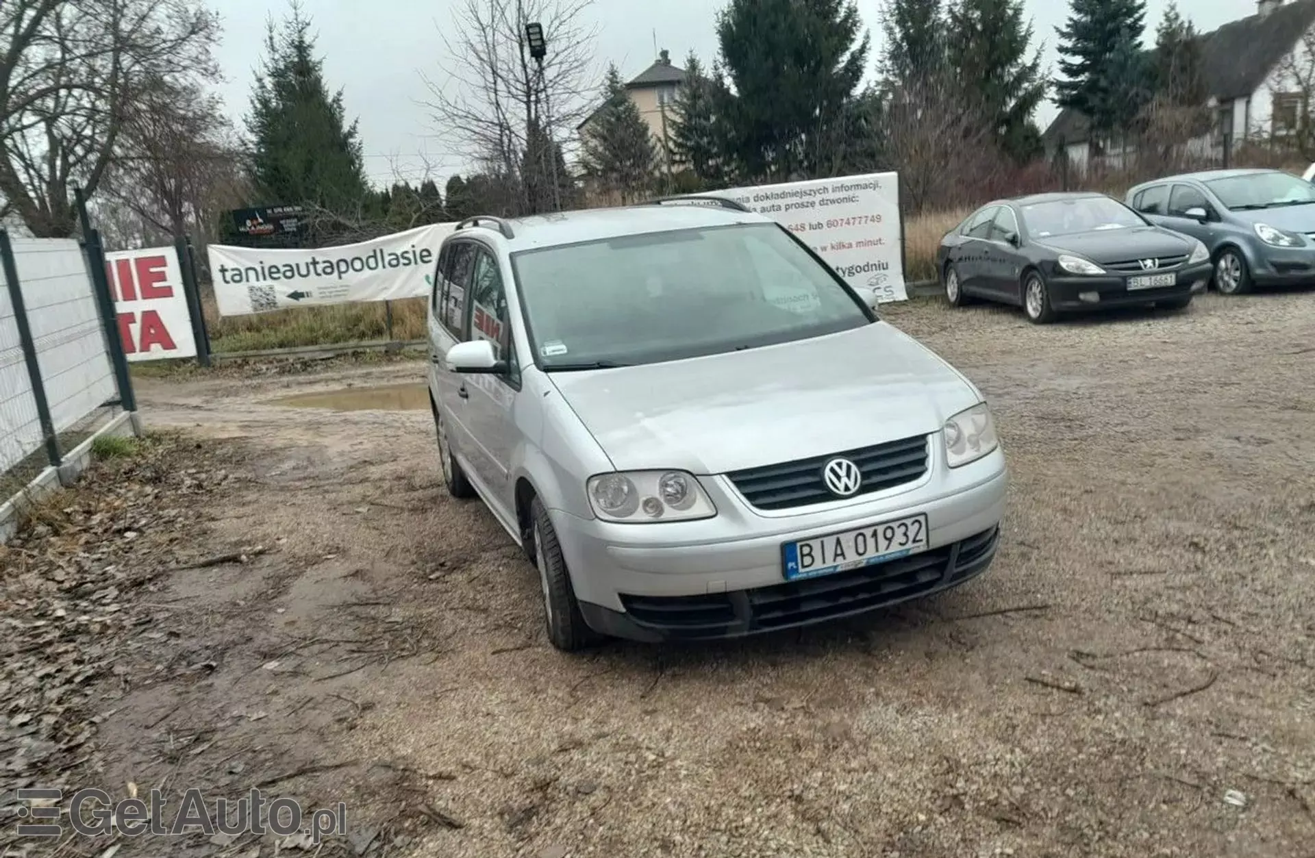 VOLKSWAGEN Touran 