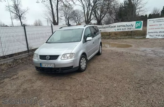 VOLKSWAGEN Touran 
