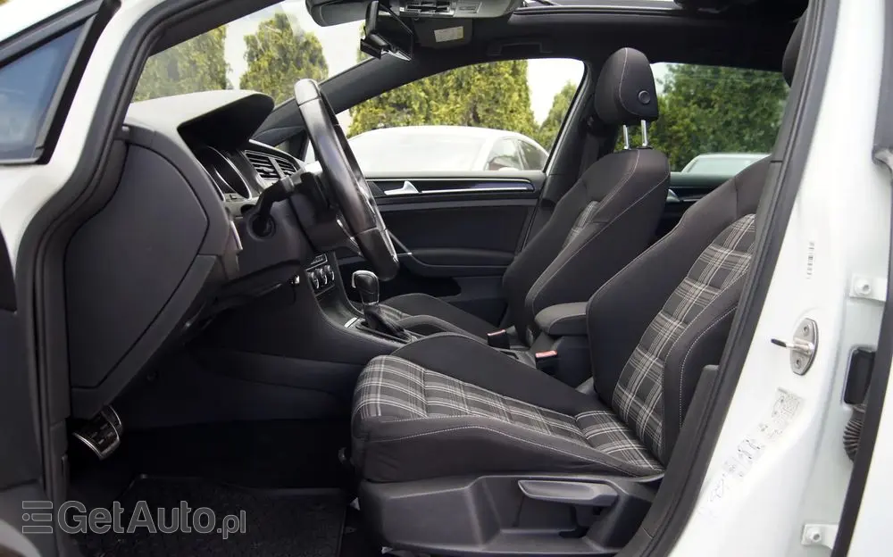 VOLKSWAGEN Golf Variant GTD (BlueMotion Technology) DSG