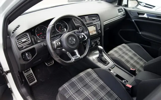 VOLKSWAGEN Golf Variant GTD (BlueMotion Technology) DSG