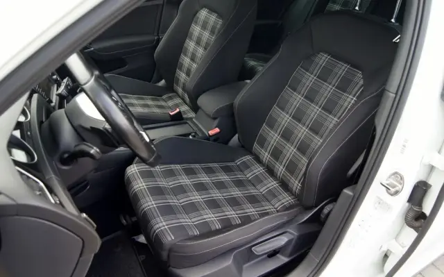 VOLKSWAGEN Golf Variant GTD (BlueMotion Technology) DSG