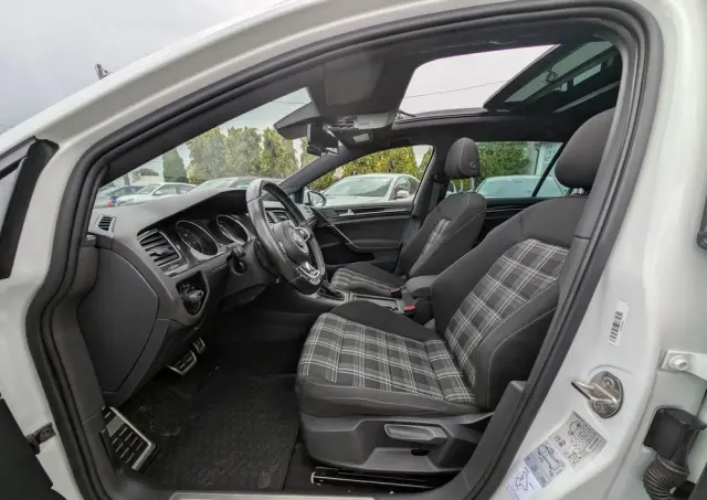 VOLKSWAGEN Golf Variant GTD (BlueMotion Technology) DSG