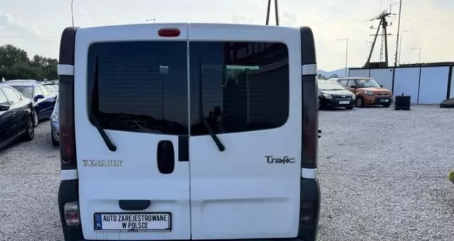 RENAULT Trafic 
