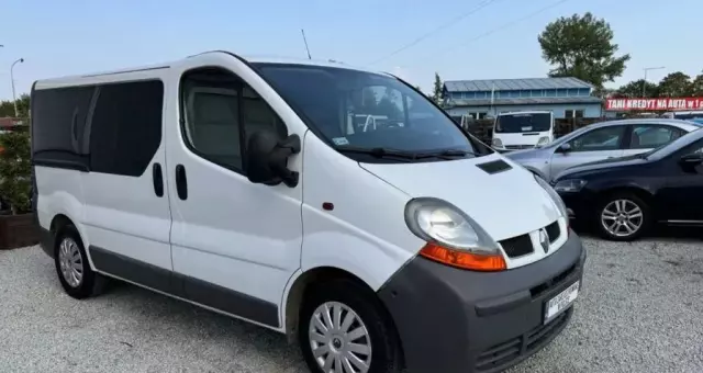 RENAULT Trafic 