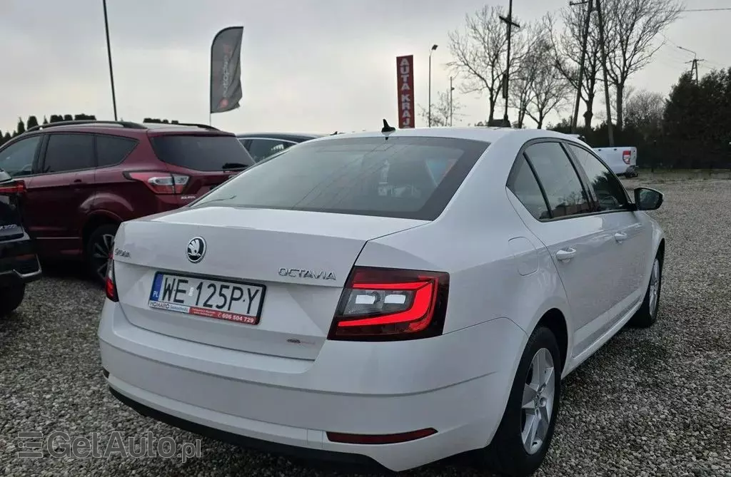 SKODA Octavia 