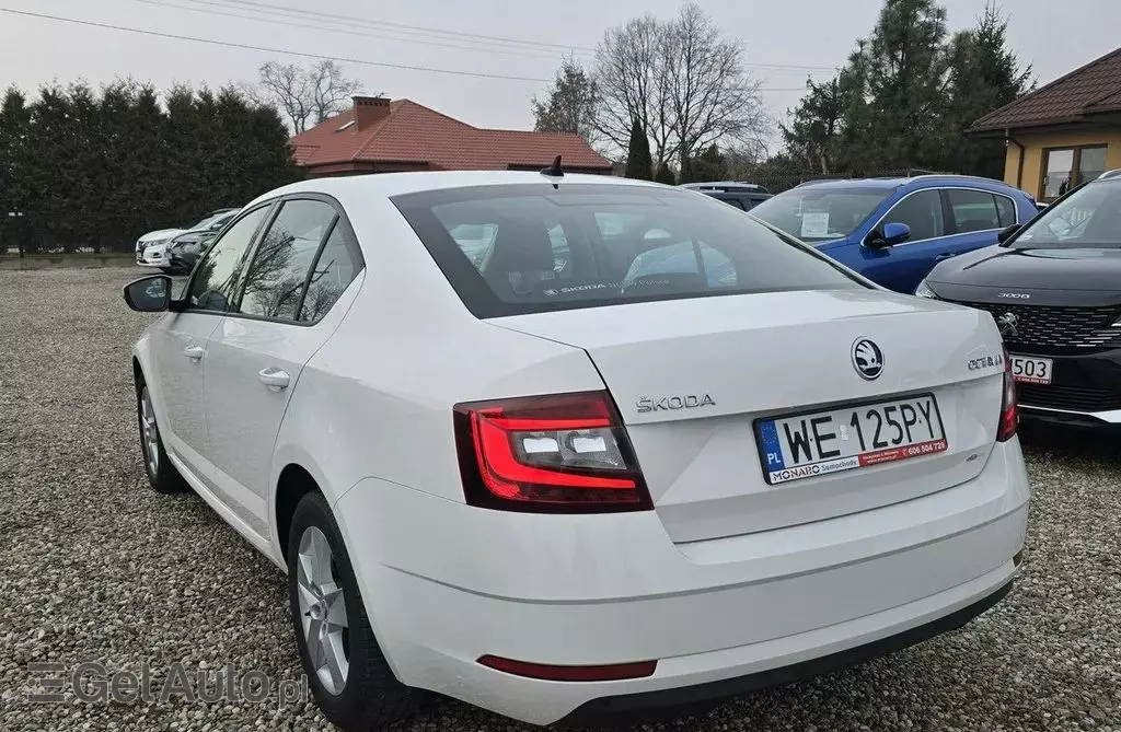 SKODA Octavia 