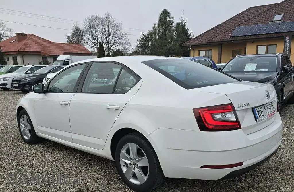SKODA Octavia 