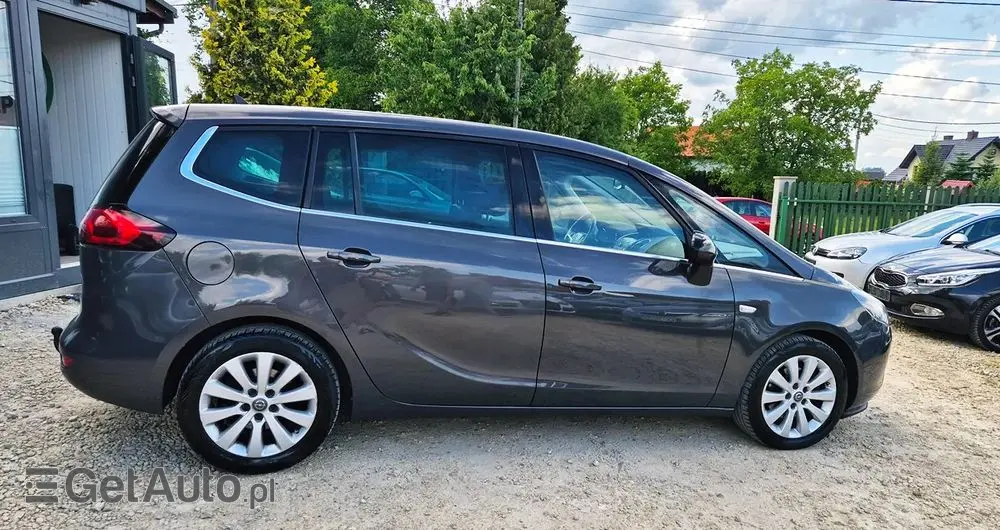 OPEL Zafira 1.4 T Cosmo EU6