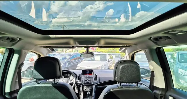 OPEL Zafira 1.4 T Cosmo EU6
