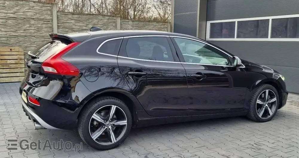 VOLVO V40 T3 Geartronic RDesign