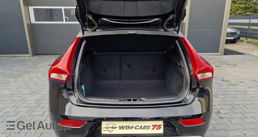 VOLVO V40 T3 Geartronic RDesign