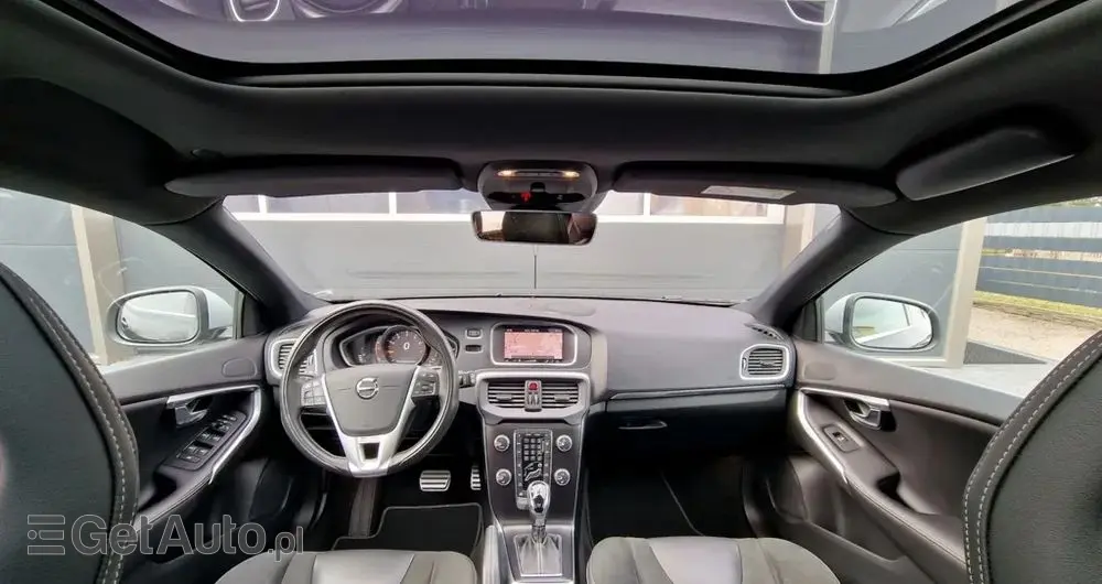 VOLVO V40 T3 Geartronic RDesign
