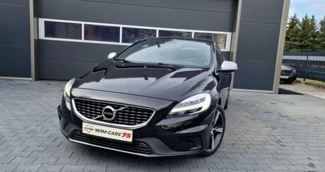 VOLVO V40 T3 Geartronic RDesign