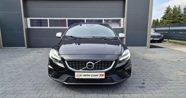 VOLVO V40 T3 Geartronic RDesign