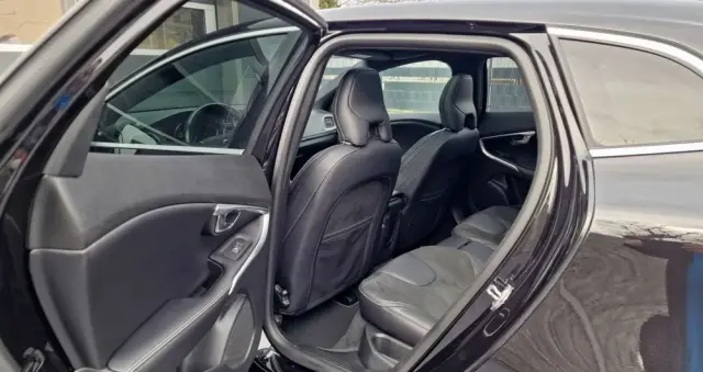 VOLVO V40 T3 Geartronic RDesign