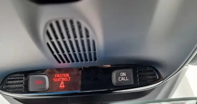 VOLVO V40 T3 Geartronic RDesign