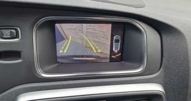 VOLVO V40 T3 Geartronic RDesign