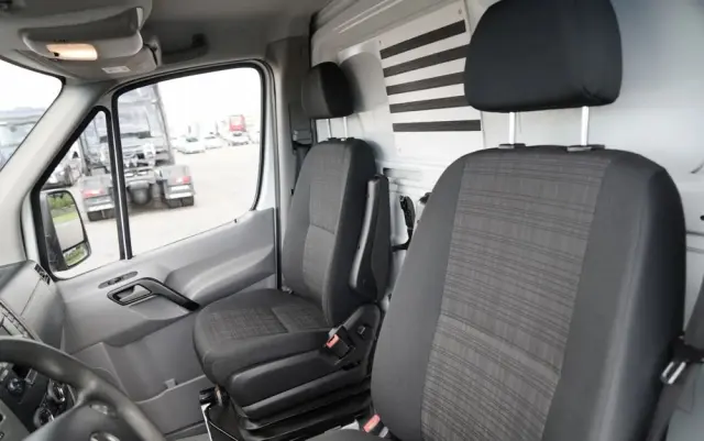 MERCEDES-BENZ SPRINTER / FIRANKA / PLANDEKA / AUTOMAT / 190 KM / SPROWADZONY  - 