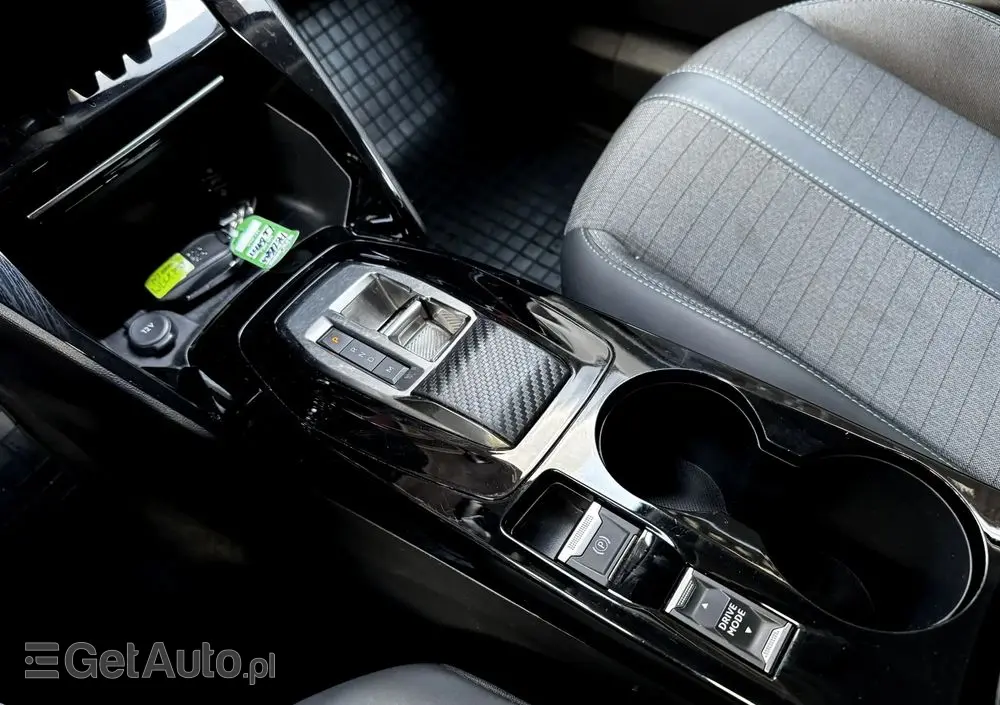 PEUGEOT 2008 PureTech 130 Allure S&S EAT8