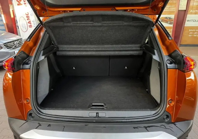 PEUGEOT 2008 PureTech 130 Allure S&S EAT8