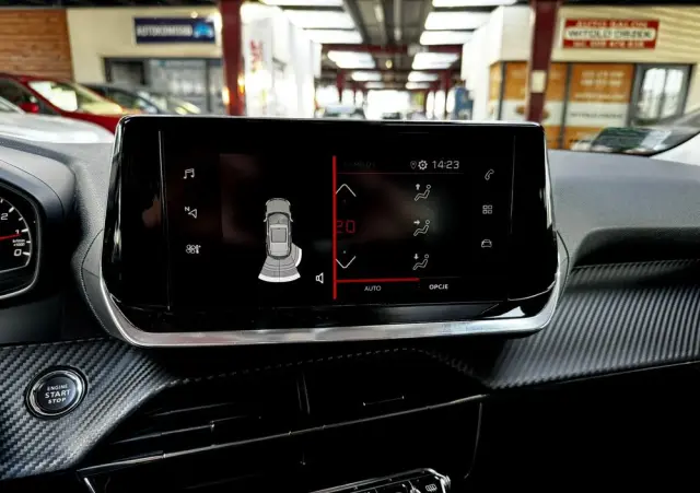 PEUGEOT 2008 PureTech 130 Allure S&S EAT8