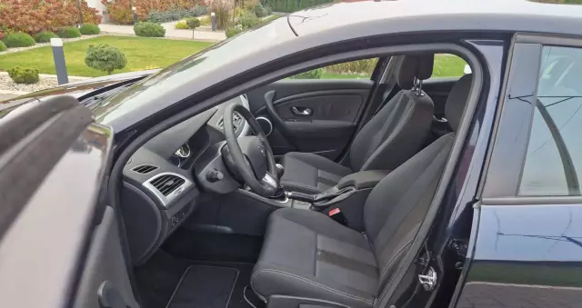 RENAULT Megane 1.6 16V 110 Dynamique