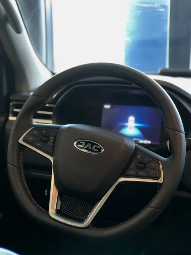 JAC T8 Pro Pickup 2.0 CRDi 136KM 4x4 