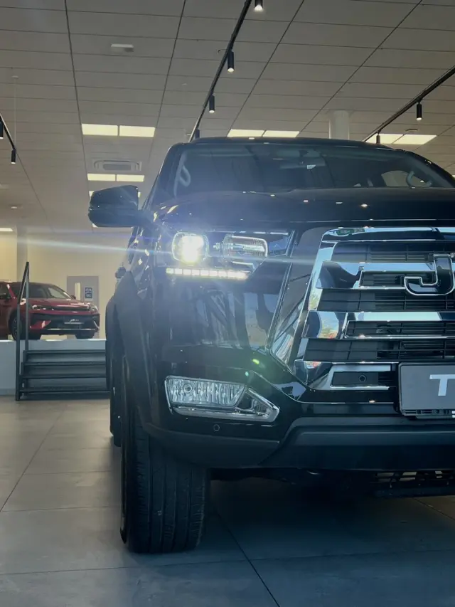 JAC T8 Pro Pickup 2.0 CRDi 136KM 4x4 