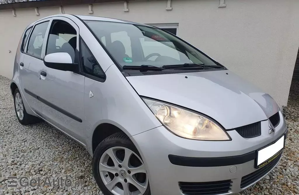 MITSUBISHI Colt 