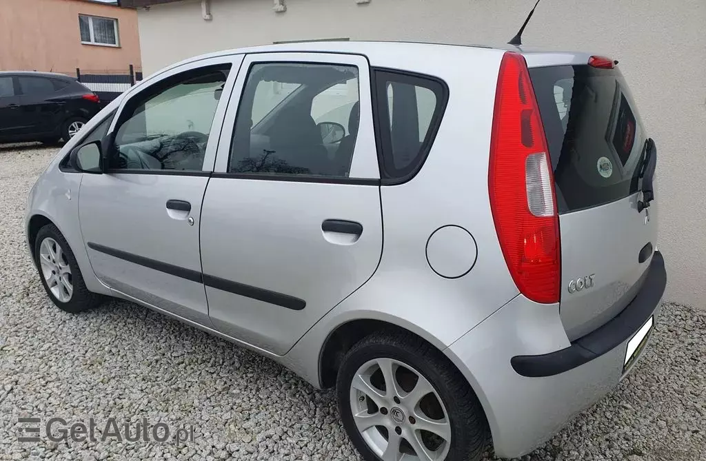 MITSUBISHI Colt 