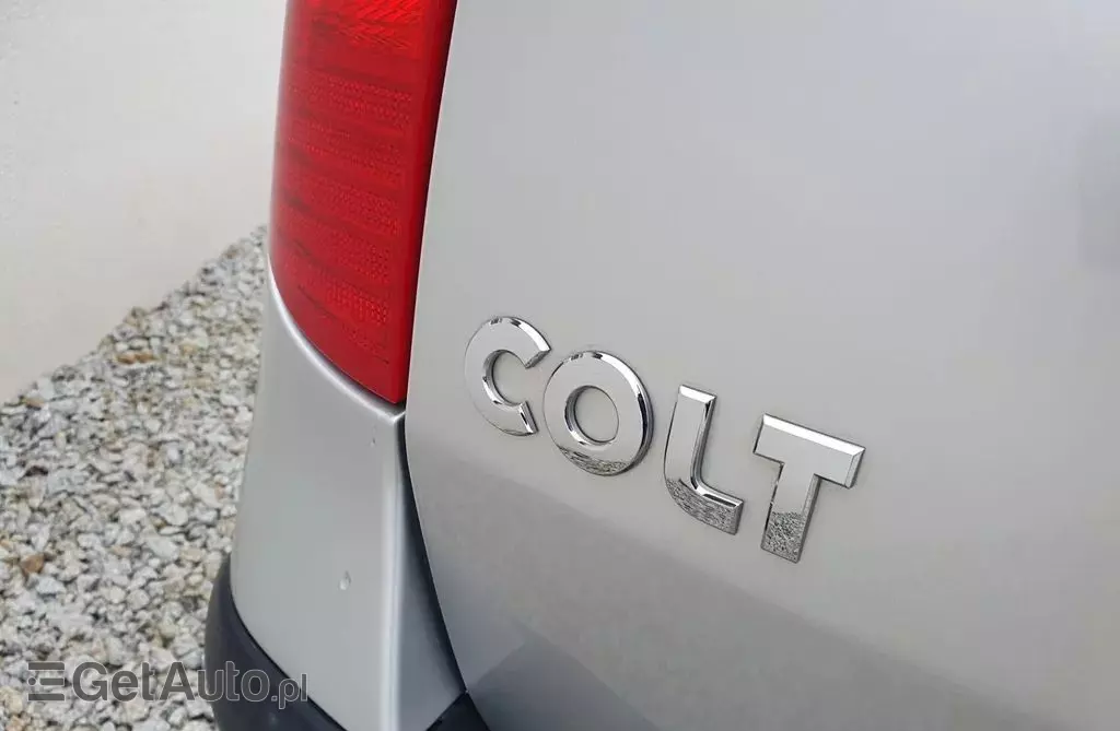 MITSUBISHI Colt 