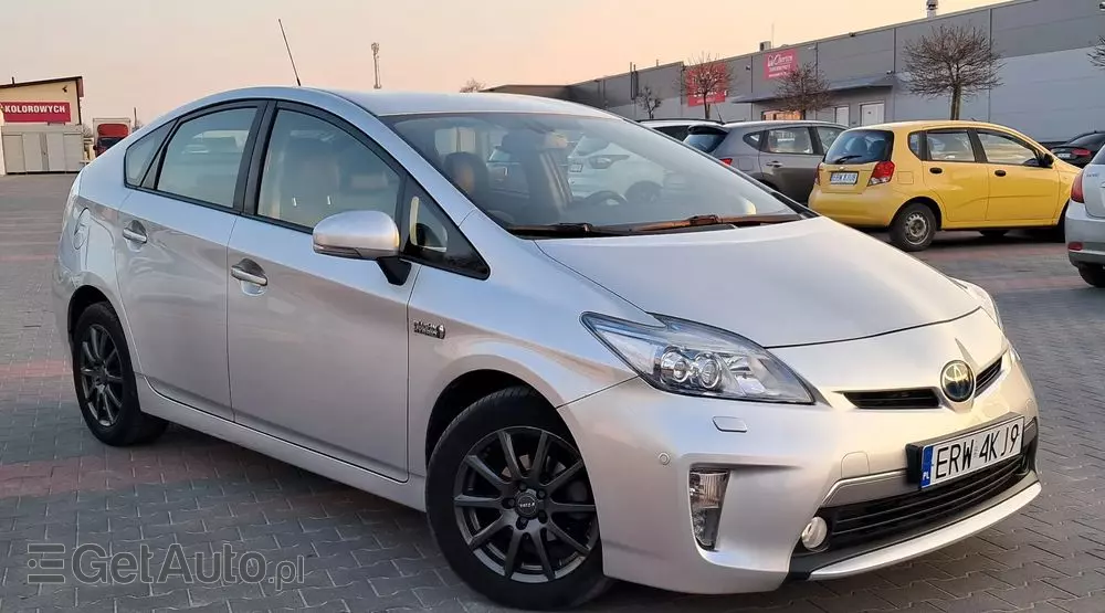 TOYOTA Prius Plug-in (Hybrid) TEC-Edition