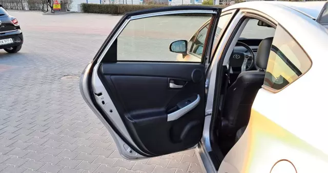 TOYOTA Prius Plug-in (Hybrid) TEC-Edition