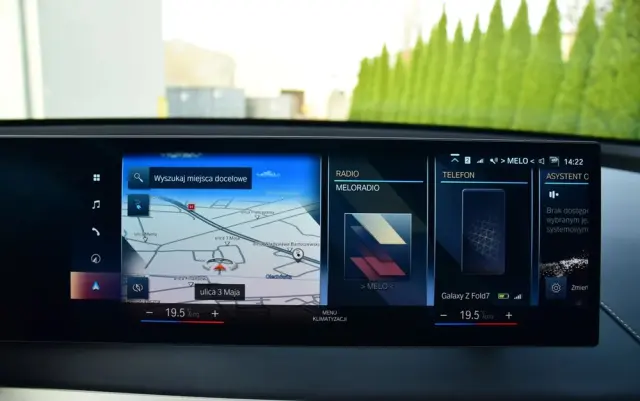 BMW IX XDrive40 76.6kWh Signature